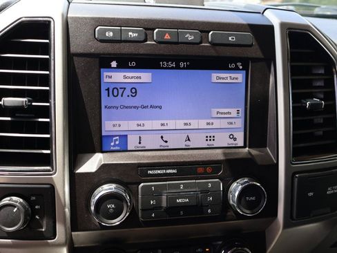 Used 2019 Ford F250 Lariat w/ Lariat Ultimate Package AWD/4WD image 12