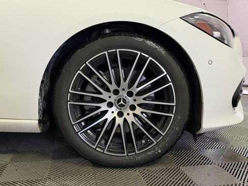 Used 2025 Mercedes-Benz C 300 4MATIC Sedan image 12