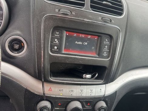 Used 2017 Dodge Journey SXT w/ Comfort/Convenience Group image 10