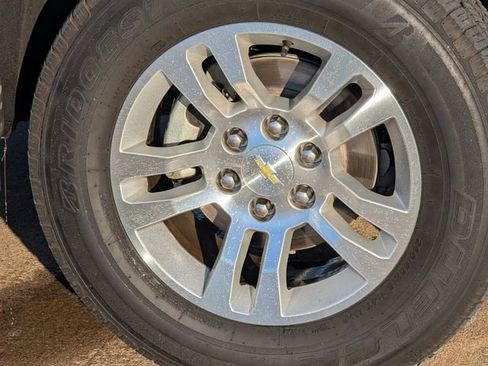 Used 2016 Chevrolet Suburban LS image 10