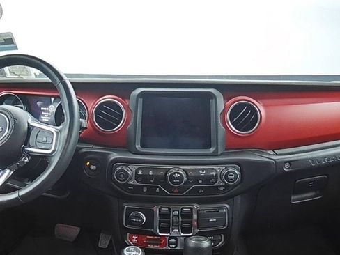Used 2023 Jeep Wrangler Unlimited Rubicon w/ Cold Weather Group AWD/4WD image 26