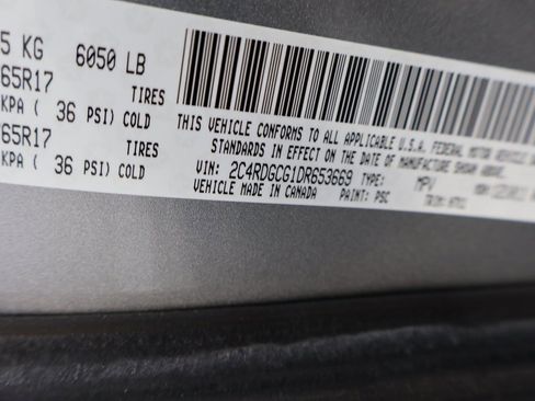 Used 2013 Dodge Grand Caravan SXT w/ UConnect Hands-Free Group image 20