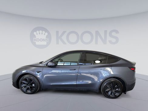 Used 2023 Tesla Model Y Long Range image 2
