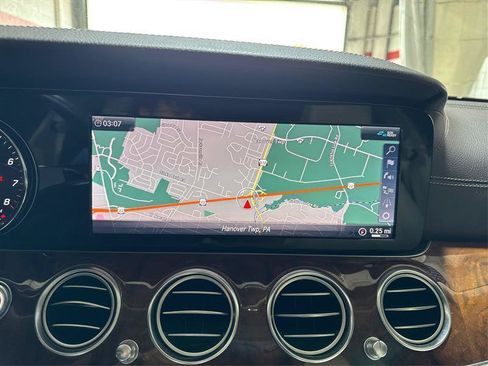 Used 2019 Mercedes-Benz E 300 4MATIC image 38