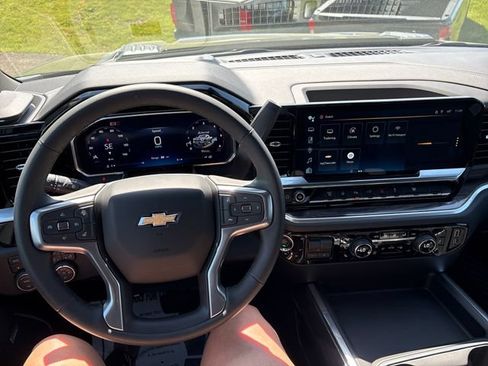 New 2026 Chevrolet Silverado 2500 LTZ w/ LTZ Convenience Package AWD/4WD image 10