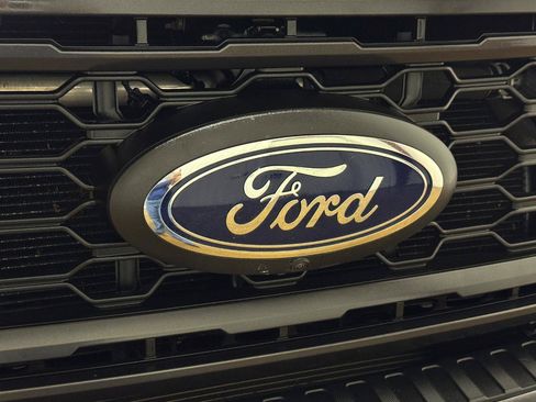 Used 2023 Ford F350 Lariat w/ Lariat Ultimate Package AWD/4WD image 67