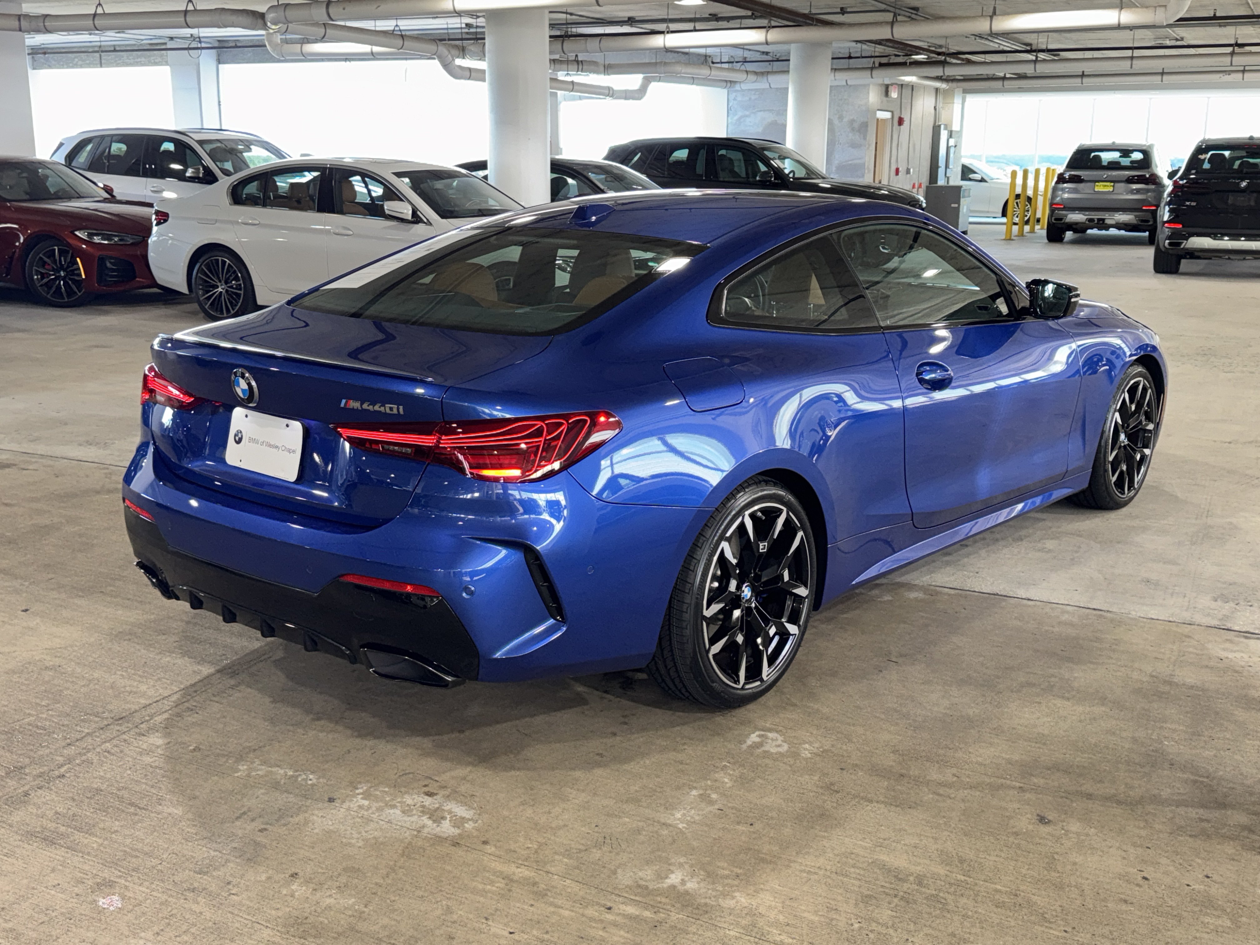Used 2025 BMW M440i Coupe RWD image 9