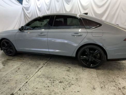 Used 2023 Honda Accord Sport image 9