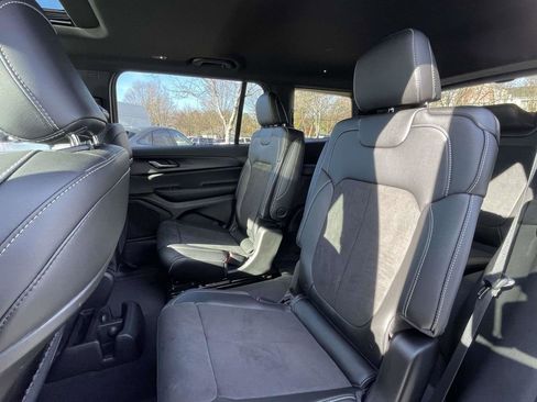 New 2025 Jeep Grand Cherokee L Altitude image 21