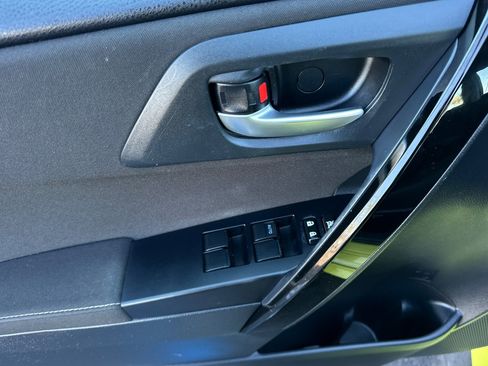 Used 2017 Toyota Corolla iM image 11