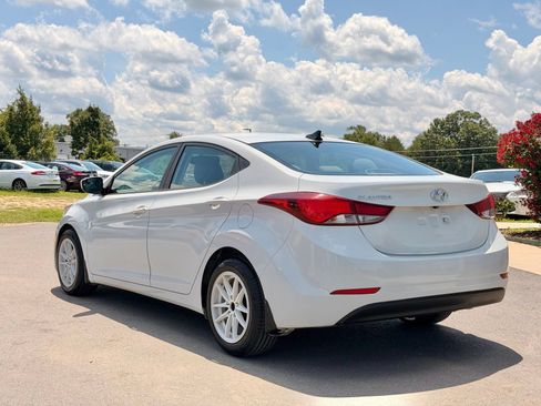 Used 2016 Hyundai Elantra SE w/ Option Group 02 FWD image 11