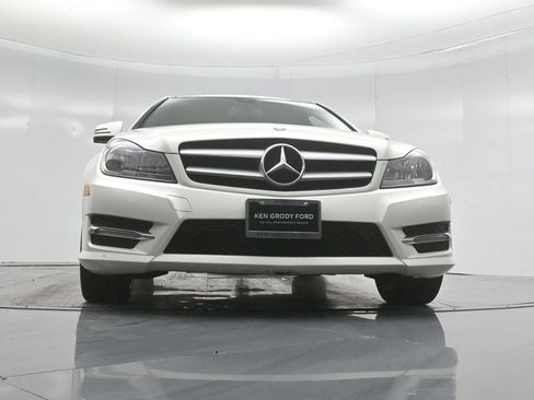 Used 2013 Mercedes-Benz C 250 Coupe image 39