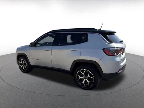 Used 2025 Jeep Compass Limited AWD/4WD image 10