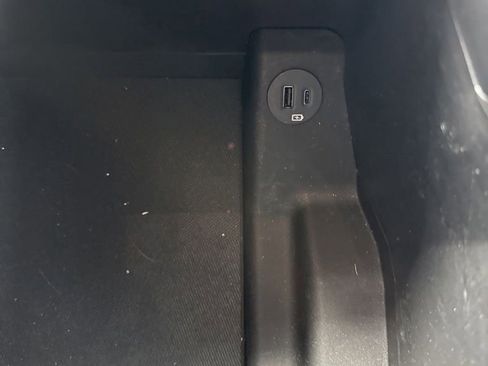 Used 2023 Ford F150 Lariat w/ Equipment Group 502A High image 40