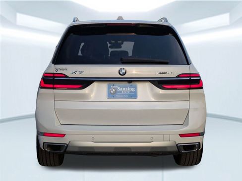 Used 2024 BMW X7 xDrive40i image 5