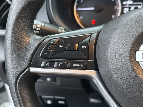 Used 2021 Nissan Kicks S image 25