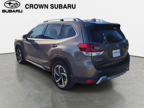 Used 2023 Subaru Forester Touring AWD/4WD image 3
