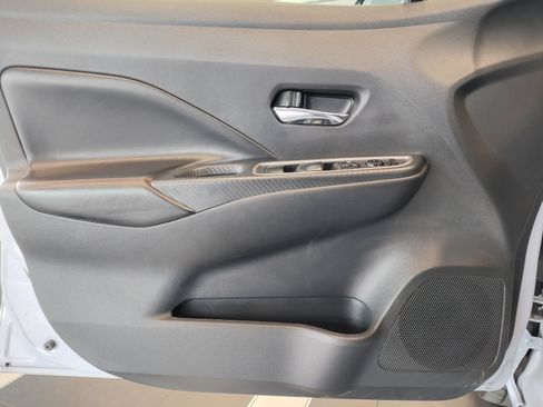 Used 2024 Nissan Versa SR FWD image 26