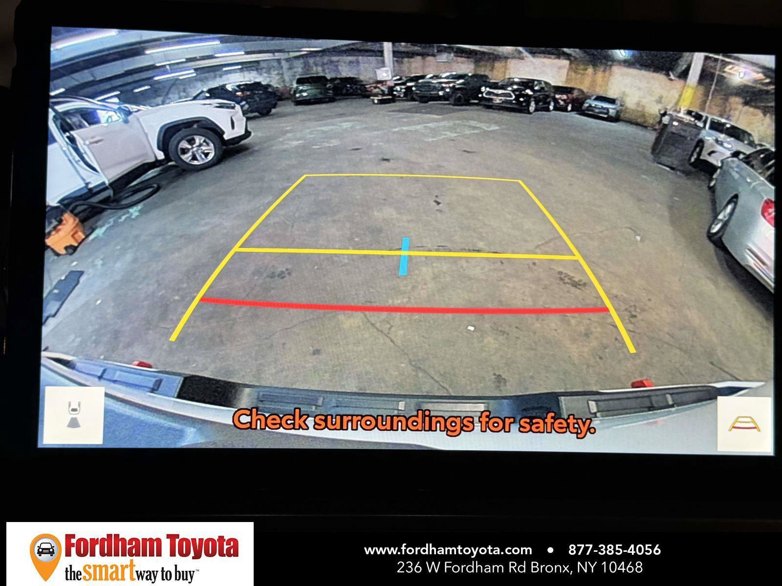 Used 2024 Toyota Tacoma TRD Off-Road AWD/4WD image 27