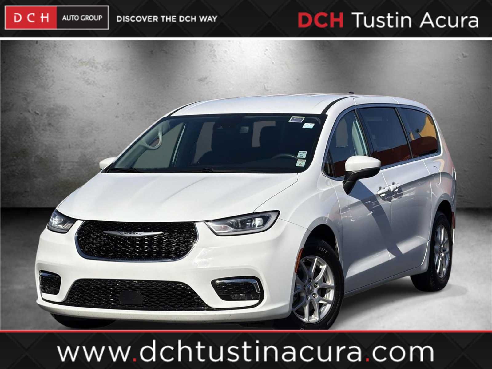 Used 2023 Chrysler Pacifica Touring-L FWD image 1