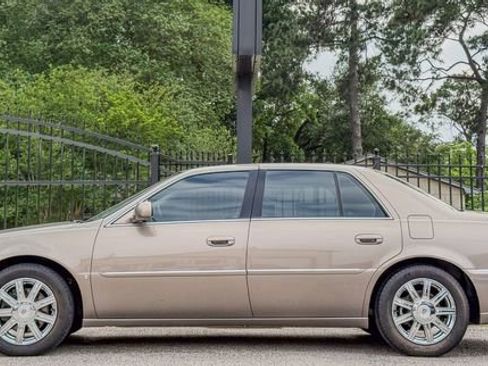 Used 2007 Cadillac DTS Luxury II FWD image 3