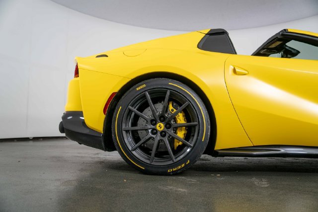 Used 2023 Ferrari 812 GTS RWD image 10