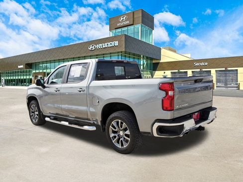 Used 2024 Chevrolet Silverado 1500 LT w/ Z71 Off-Road Package image 8