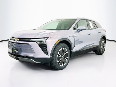 Used 2024 Chevrolet Blazer EV LT AWD/4WD image 3