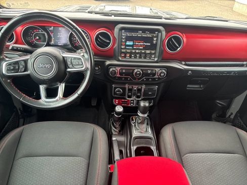 Used 2022 Jeep Wrangler Unlimited Rubicon w/ Dual Top Group AWD/4WD image 14