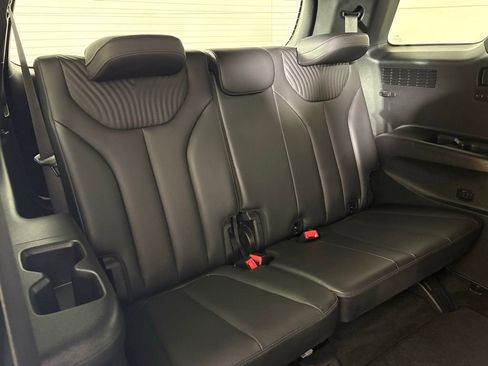 Used 2024 Hyundai Palisade Calligraphy image 18
