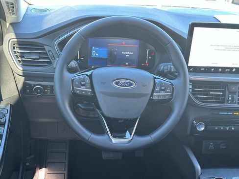 New 2025 Ford Escape SE image 63