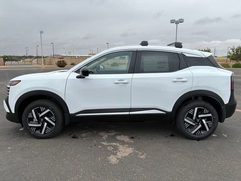 New 2026 Nissan Kicks SV w/ Charging Package FWD image 3