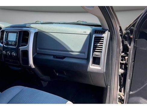 Used 2016 RAM 1500 Classic SLT AWD/4WD image 47