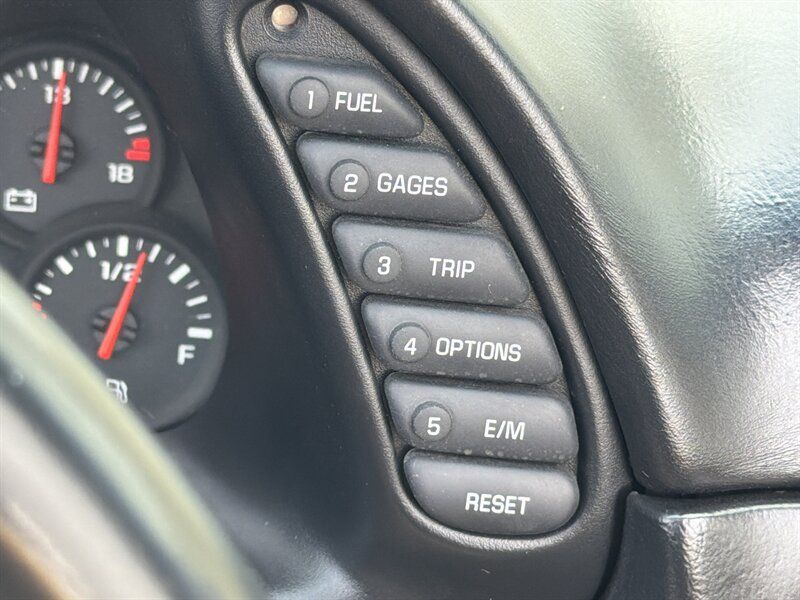 Used 2002 Chevrolet Corvette Convertible w/ Preferred Equipment Group2 RWD image 20