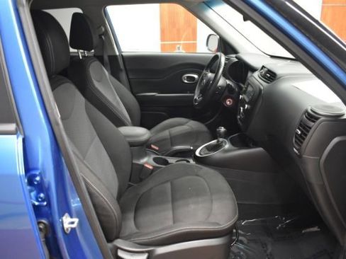 Used 2017 Kia Soul + w/ Designer's Package FWD image 13
