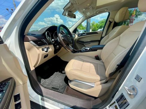 Used 2017 Mercedes-Benz GLS 550 4MATIC w/ Driver Assistance Package image 6