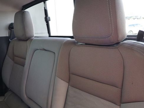 Used 2022 Nissan Frontier SV w/ Technology Package RWD image 30