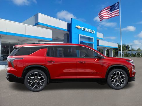 New 2026 Chevrolet Traverse High Country w/ LPO, Floor Liner Package image 5