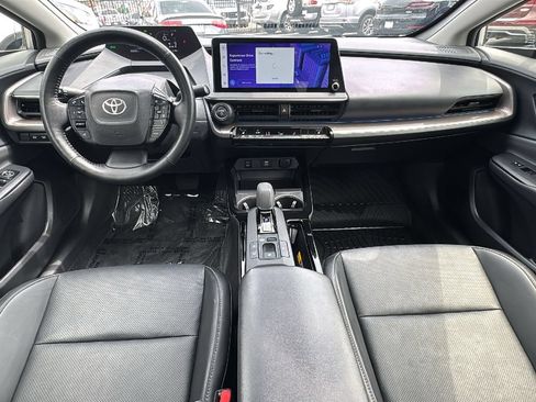 Used 2024 Toyota Prius XLE FWD image 22
