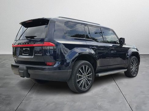 Used 2024 Lexus GX 550 w/ Cold Area Package image 4