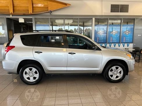 Used 2011 Toyota RAV4 2WD w/ Base L4 Extra Value Pkg image 7