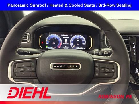 Used 2023 Jeep Wagoneer L 4WD w/ Premium Group I image 30