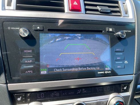 Used 2017 Subaru Outback 2.5i Limited image 18