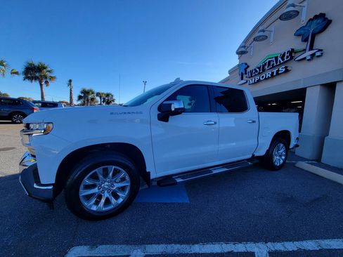 Used 2022 Chevrolet Silverado 1500 LTZ image 7