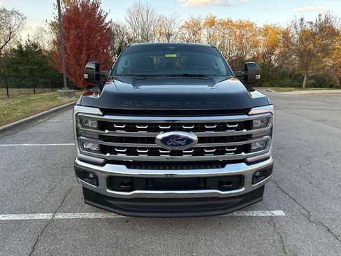 Used 2025 Ford F250 Lariat image 9