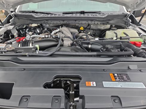 New 2026 Ford F250 Platinum w/ FX4 Off-Road Package image 21