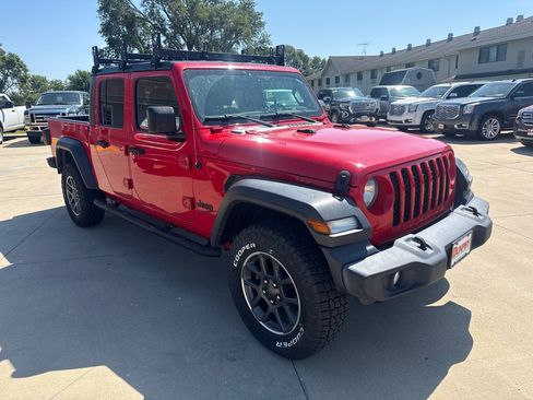 Used 2020 Jeep Gladiator Sport w/ Quick Order Package 24S AWD/4WD image 7
