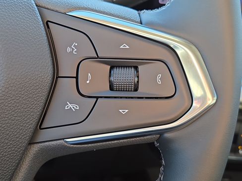 New 2026 Chevrolet Trax LT w/ LT Convenience Package image 25