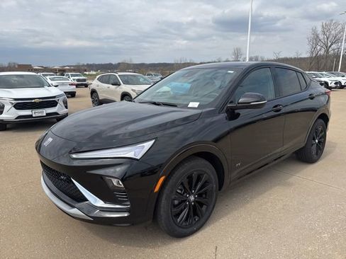 Used 2025 Buick Envista Sport Touring image 7