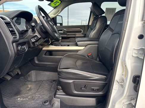 Used 2024 RAM 3500 Laramie AWD/4WD image 26